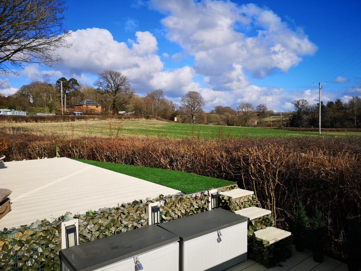 Cosy Rural Retreat Llandrindod Wells Exterior photo